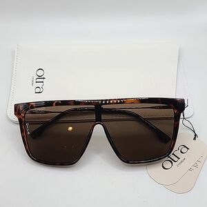 otra INDI Tortoise Shell Shield Sunglasses